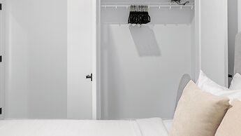 Landing at Bridge District