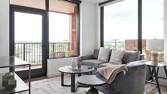 Landing at Bridge District