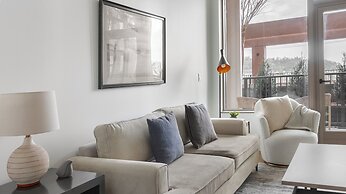 Landing at Bridge District