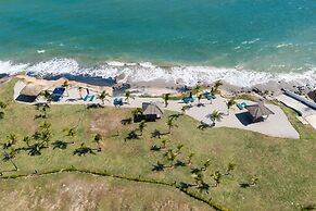 The Seashells Beach Condo by Acomodo