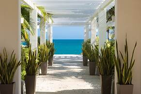 The Seashells Beach Condo by Acomodo