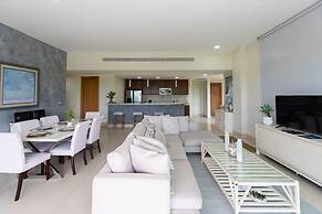 The Seashells Beach Condo by Acomodo