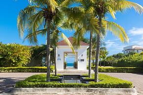 The Seashells Beach Condo by Acomodo