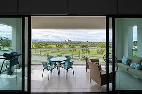 The Seashells Beach Condo by Acomodo