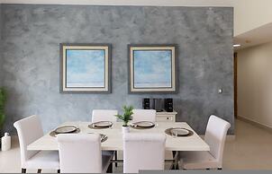 The Seashells Beach Condo by Acomodo