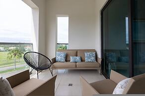 The Seashells Beach Condo by Acomodo