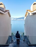 Dali Shijiushan Cliff Seavilla