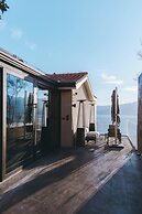 Dali Shijiushan Cliff Seavilla