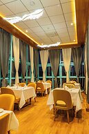 Mhendo Hotel & Studio Suites