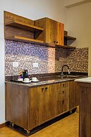 Mhendo Hotel & Studio Suites