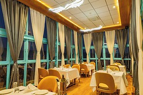 Mhendo Hotel & Studio Suites