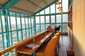 Mhendo Hotel & Studio Suites