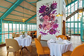 Mhendo Hotel & Studio Suites