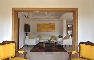 Beach Paradise Miramar Goa