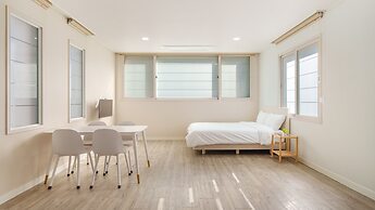 Gyeongju Gampo Laviangrose Pool Villa