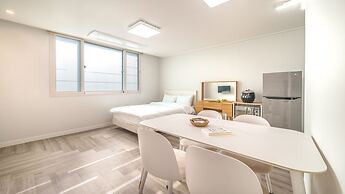 Gyeongju Gampo Laviangrose Pool Villa