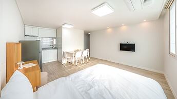 Gyeongju Gampo Laviangrose Pool Villa