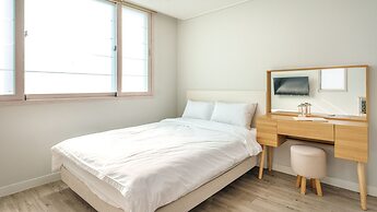 Gyeongju Gampo Laviangrose Pool Villa