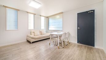 Gyeongju Gampo Laviangrose Pool Villa