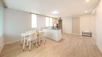 Gyeongju Gampo Laviangrose Pool Villa