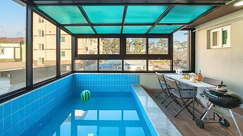 Gyeongju Gampo Laviangrose Pool Villa