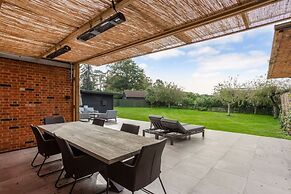 Crazy Fox House - From 600 Per Night