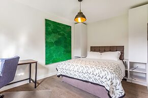 Crazy Fox House - From 600 Per Night