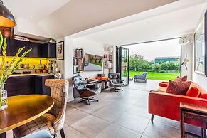 Crazy Fox House - From 600 Per Night