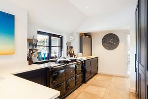 Crazy Fox House - From 600 Per Night