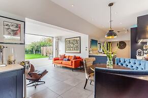 Crazy Fox House - From 600 Per Night