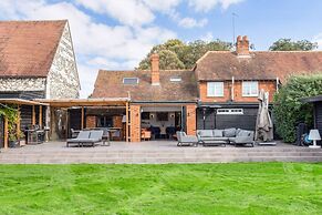 Crazy Fox House - From 600 Per Night