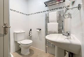 Crazy Fox House - From 600 Per Night