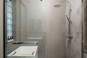 Guilin Mountain & Garden Retreat