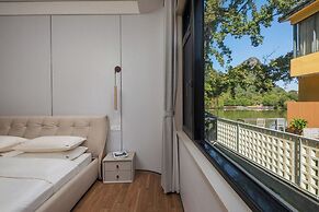 Guilin Mountain & Garden Retreat