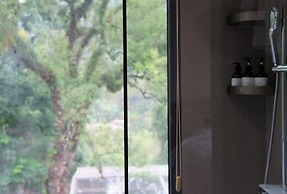 Guilin Mountain & Garden Retreat