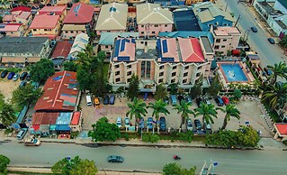 DEES HOTELS APARTMENT & SUITES