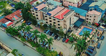 DEES HOTELS APARTMENT & SUITES
