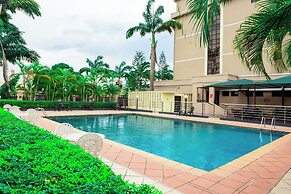 DEES HOTELS APARTMENT & SUITES