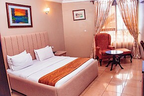 DEES HOTELS APARTMENT & SUITES