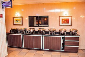 DEES HOTELS APARTMENT & SUITES