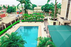 DEES HOTELS APARTMENT & SUITES