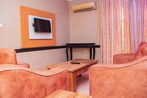 DEES HOTELS APARTMENT & SUITES