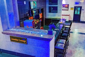 DEES HOTELS APARTMENT & SUITES