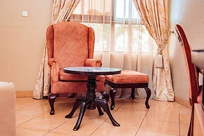 DEES HOTELS APARTMENT & SUITES