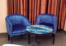DEES HOTELS APARTMENT & SUITES