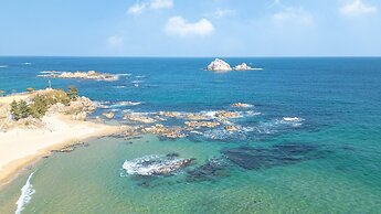 Goseong Cnblue Oceanview Pension