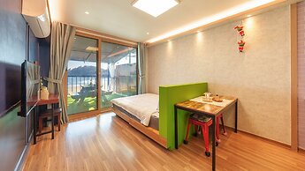 Goseong Cnblue Oceanview Pension