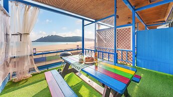 Goseong Cnblue Oceanview Pension