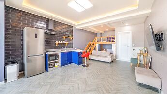 Goseong Cnblue Oceanview Pension