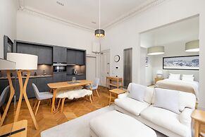 Modern studio in Edinburgh West End